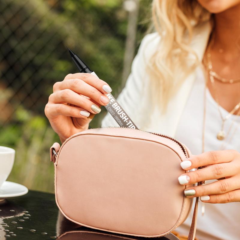đ Achieve Perfect Browsâ 4D Brow Pen